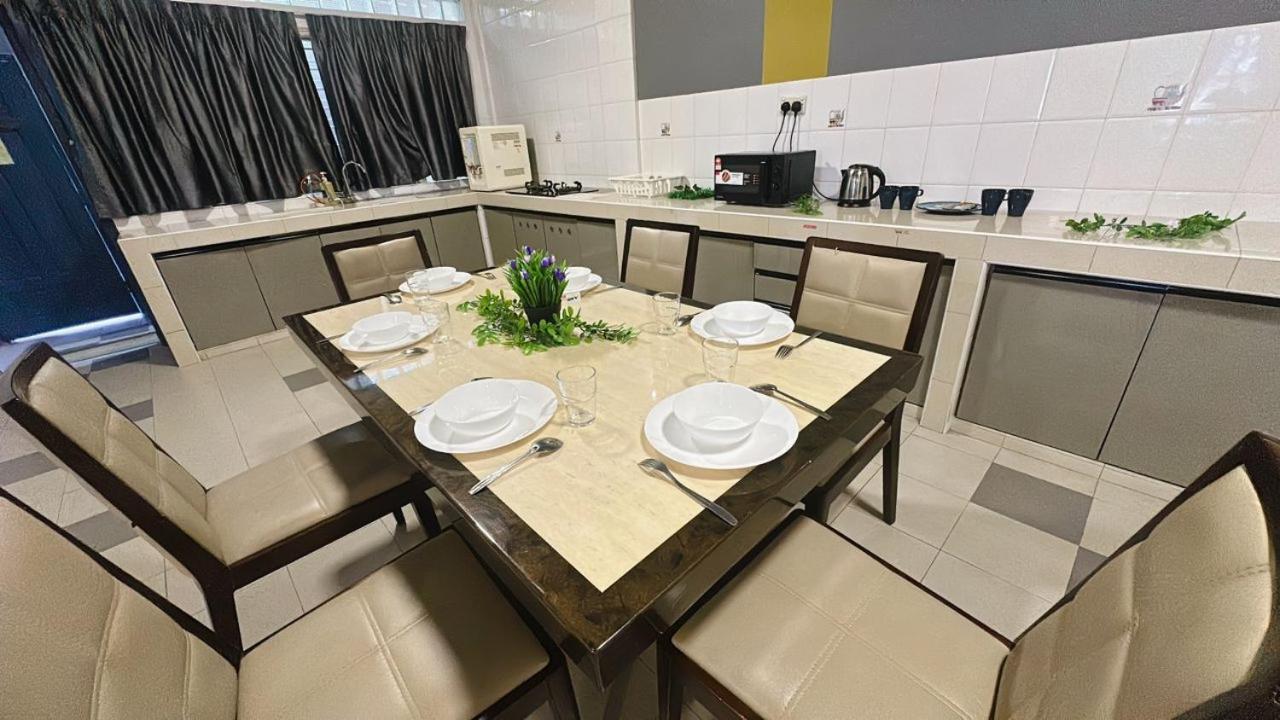 Rumah percutian B04 Modern Deluxe